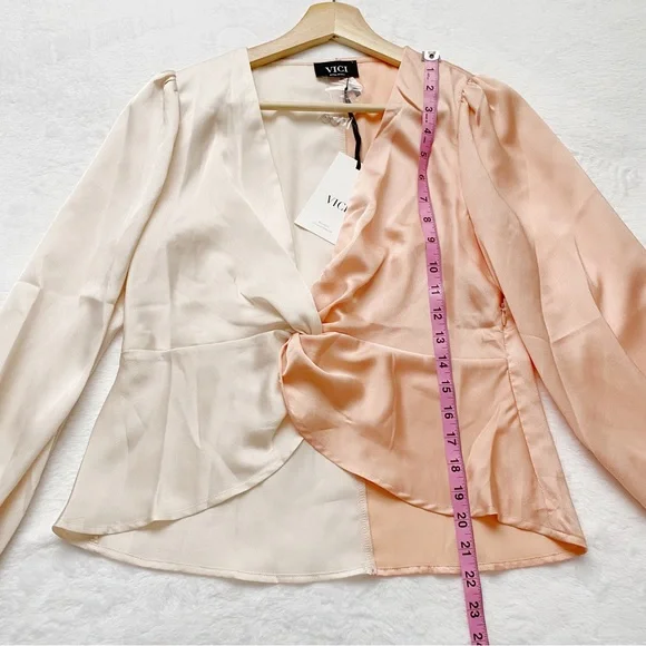 NWT Peach & Cream Color Block Twisted Front Blouse - Picture 4 of 11